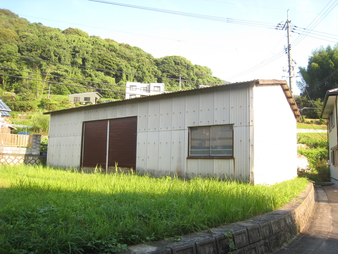 売土地　倉庫あり